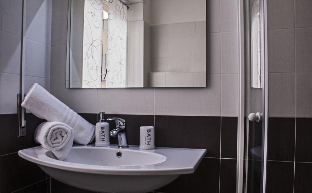 Domus Raffaello Bed & Breakfast Rome Exterior photo